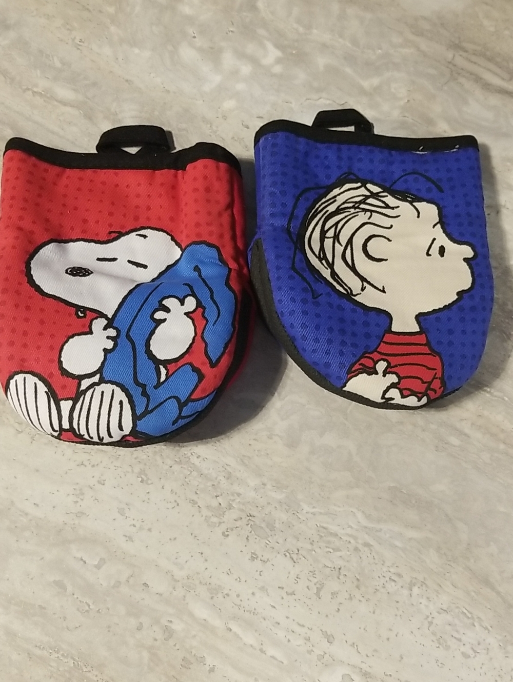 Peanuts Snoopy & Linus Half Oven Mitts